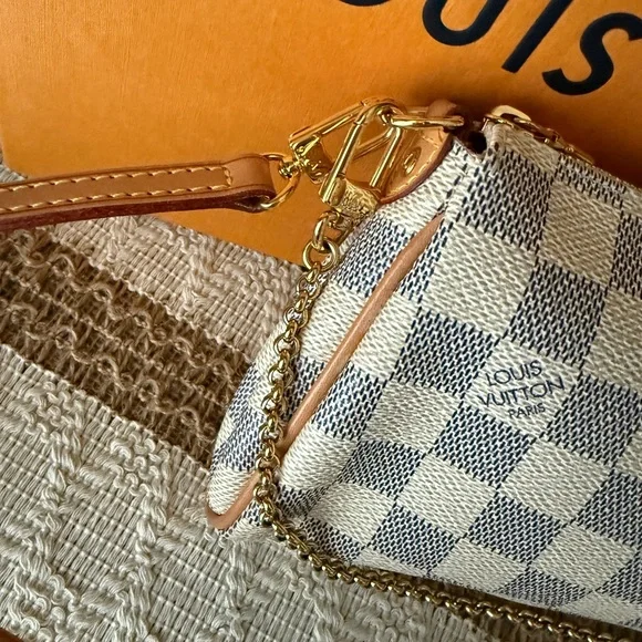 Louis Vuitton Damier Azur Eva Crossbody Bag Authentic - Picture 7 of 11
